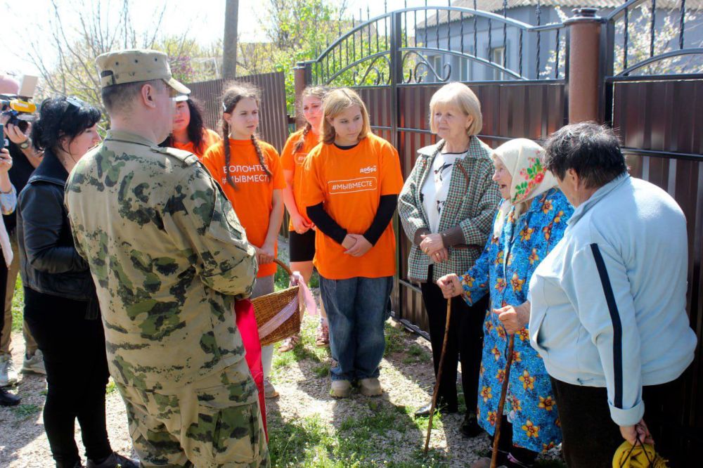 В Новотроицке добровольцы движения #МЫВМЕСТЕ поздравили с светлым праздником Пасха ребёнка ВОВ В Новотроицке добровольцы движения #МЫВМЕСТЕ поздравили с светлым праздником Пасха ребёнка ВОВ