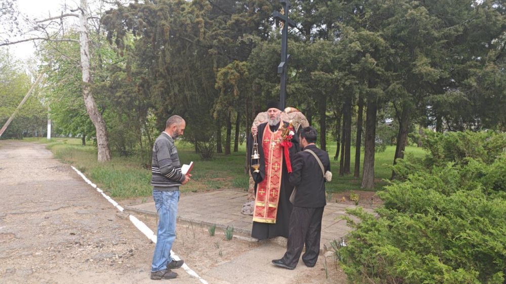 В Каланчаке состоялся митинг в память о ликвидаторах Чернобыльской катастрофы В Каланчаке состоялся митинг в память о ликвидаторах Чернобыльской катастрофы