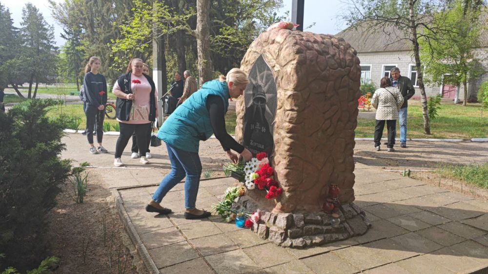 В Каланчаке состоялся митинг в память о ликвидаторах Чернобыльской катастрофы В Каланчаке состоялся митинг в память о ликвидаторах Чернобыльской катастрофы