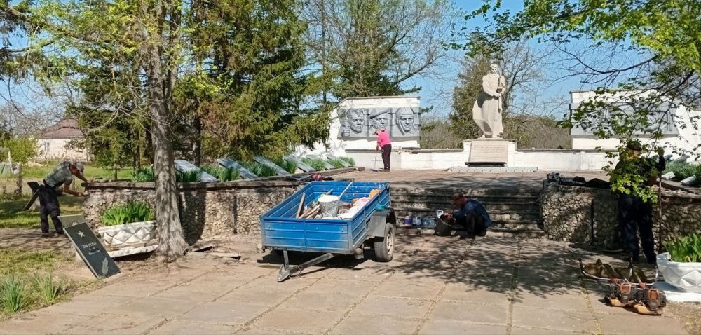 Благоустройство мемориала в Таврийском Благоустройство мемориала в Таврийском
