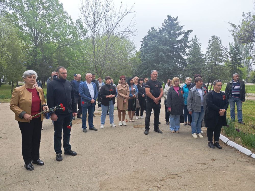 В Каланчаке состоялся митинг в память о ликвидаторах Чернобыльской катастрофы В Каланчаке состоялся митинг в память о ликвидаторах Чернобыльской катастрофы