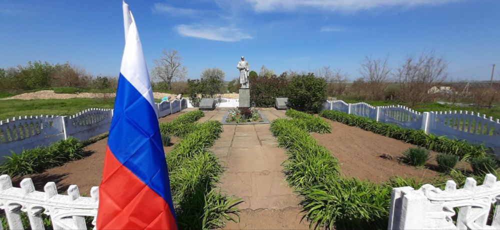 В преддверии празднования 80-летия Победы в Великой Отечественной войне в Софиевке и Камышанке в рамках Всероссийского субботника привели в порядок памятники В преддверии празднования 80-летия Победы в Великой Отечественной войне в Софиевке и Камышанке в рамках Всероссийского субботника привели в порядок памятники