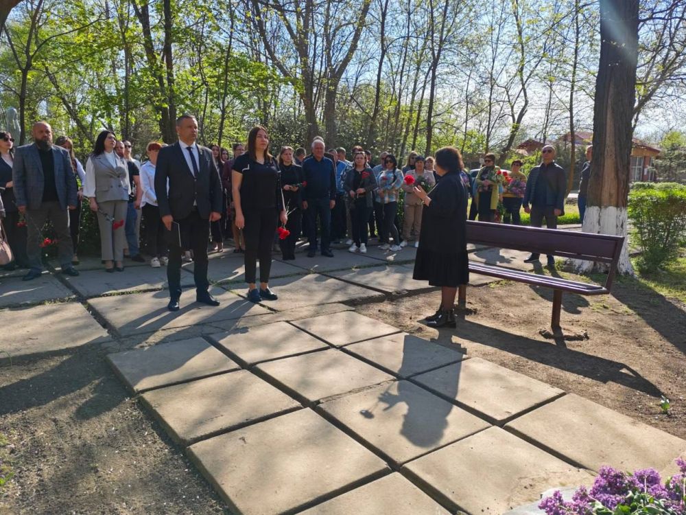 В Новотроицком округе почтили память погибших в радиационных авариях и катастрофах В Новотроицком округе почтили память погибших в радиационных авариях и катастрофах