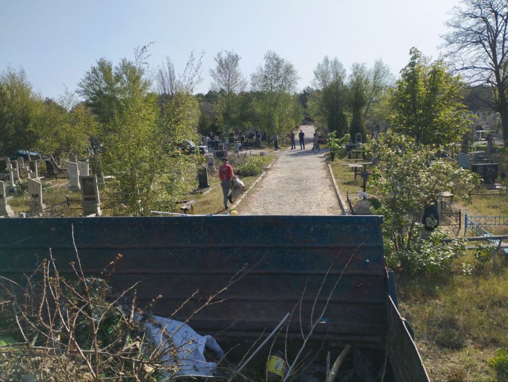 В городском округе город Новая Каховка прошел всеобщий субботник В городском округе город Новая Каховка прошел всеобщий субботник