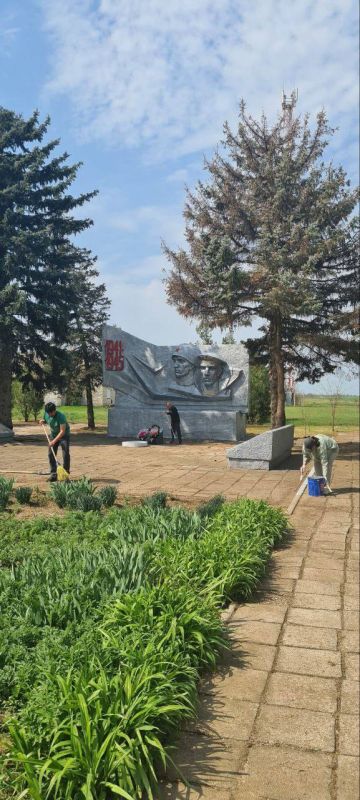 Всероссийский субботник. 26 апреля 2025 года по всей стране прошел традиционный Всероссийский субботник — масштабная экологическая акция, которая объединяет миллионы россиян в стремлении сделать свои города, поселки и села...