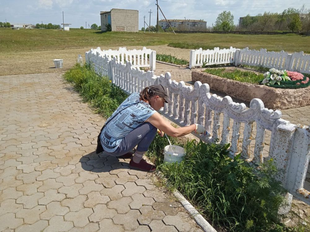 В Раздольненском территориальном отделе прошел Всероссийский субботник В Раздольненском территориальном отделе прошел Всероссийский субботник