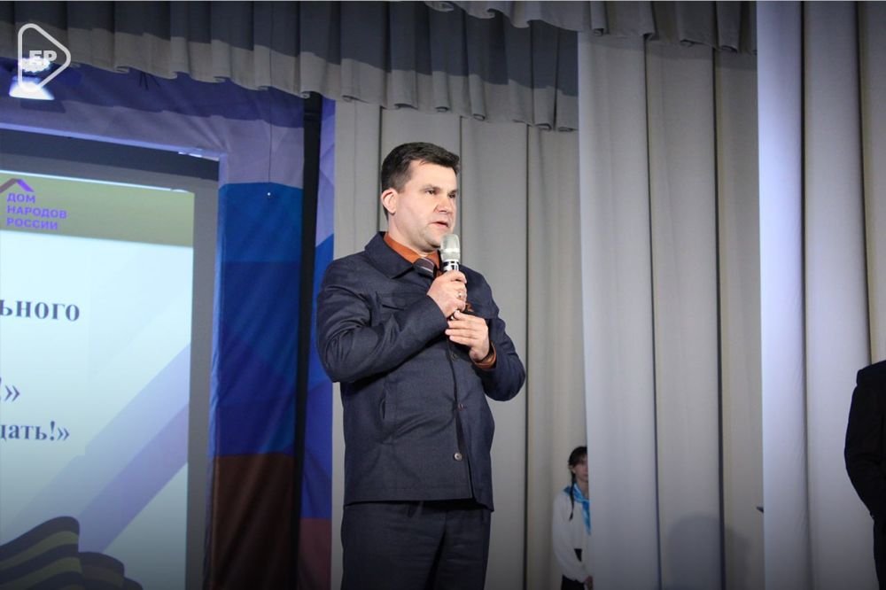 В Геническе при поддержке «Единой России» прошел финал областного этапа межрегионального творческого конкурса «Мы — наследники Победы!» В Геническе при поддержке «Единой России» прошел финал областного этапа межрегионального творческого конкурса «Мы — наследники Победы!»