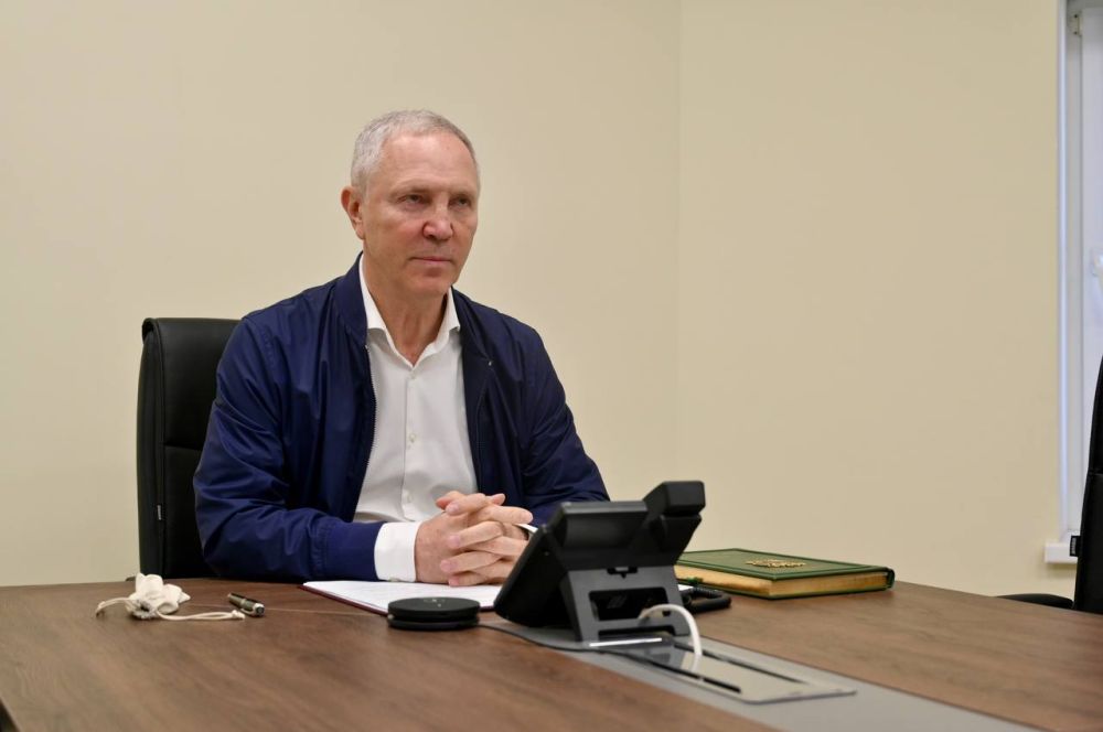 Владимир Сальдо провел еженедельное совещание с Правительством Херсонской области Владимир Сальдо провел еженедельное совещание с Правительством Херсонской области