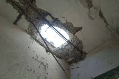 ВСУ сбросили взрывчатку на крышу рабочей башни херсонского элеватора ВСУ сбросили взрывчатку на крышу рабочей башни херсонского элеватора