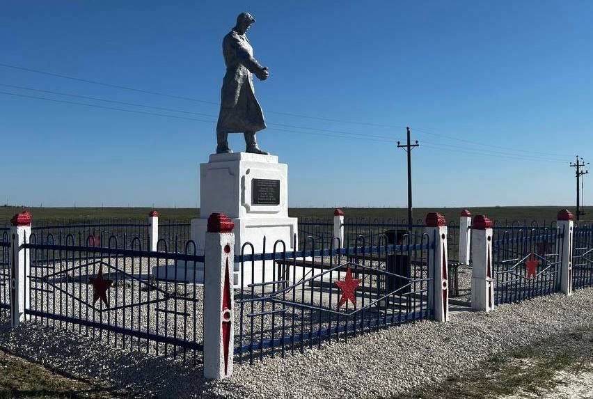 Завершено восстановление памятника героям Великой Отечественной войны в селе Чонгар Генического округа Завершено восстановление памятника героям Великой Отечественной войны в селе Чонгар Генического округа