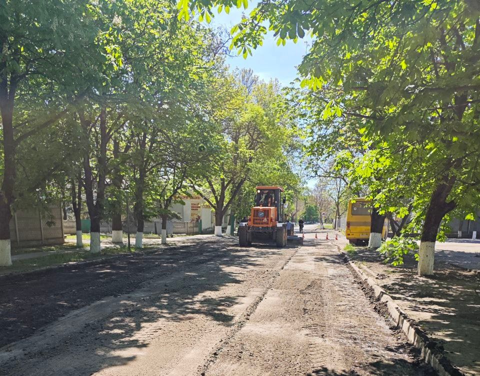 В Чаплинском муниципальном округе проводится благоустройство дорог В Чаплинском муниципальном округе проводится благоустройство дорог