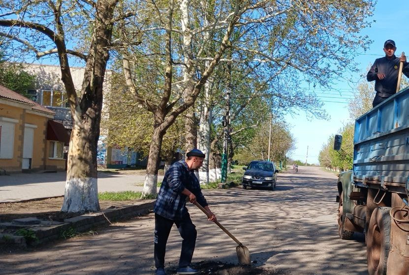 В Чаплинском муниципальном округе проводится благоустройство дорог В Чаплинском муниципальном округе проводится благоустройство дорог