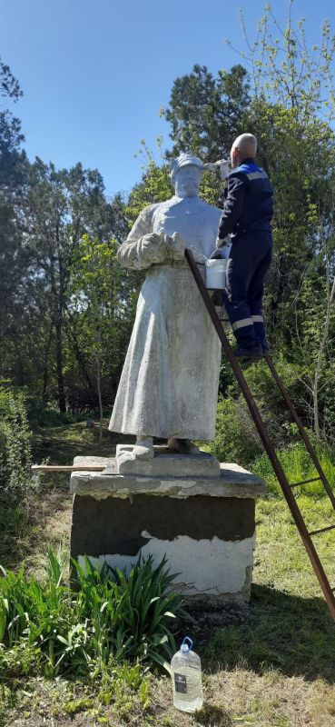 Памятники, посвящённые погибшим в годы Великой Отечественной войны, были благоустроены в Лукьяновке и Васильевке Памятники, посвящённые погибшим в годы Великой Отечественной войны, были благоустроены в Лукьяновке и Васильевке