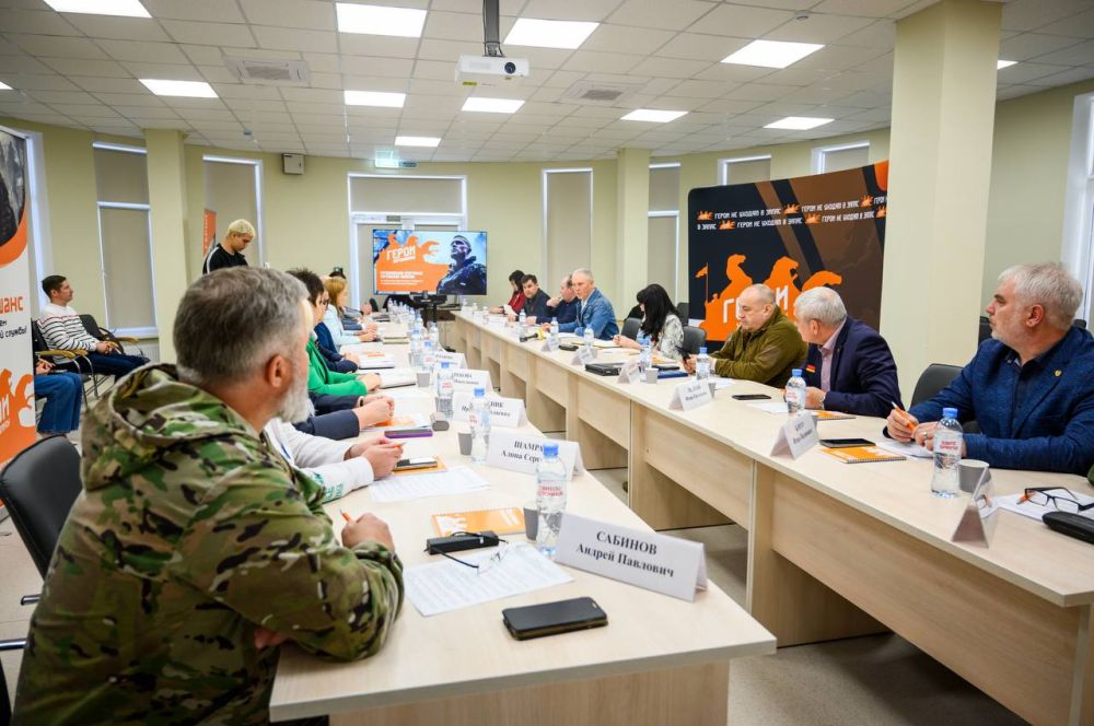 Владимир Сальдо: СВОи кадры — на благо Херсонской области Владимир Сальдо: СВОи кадры — на благо Херсонской области