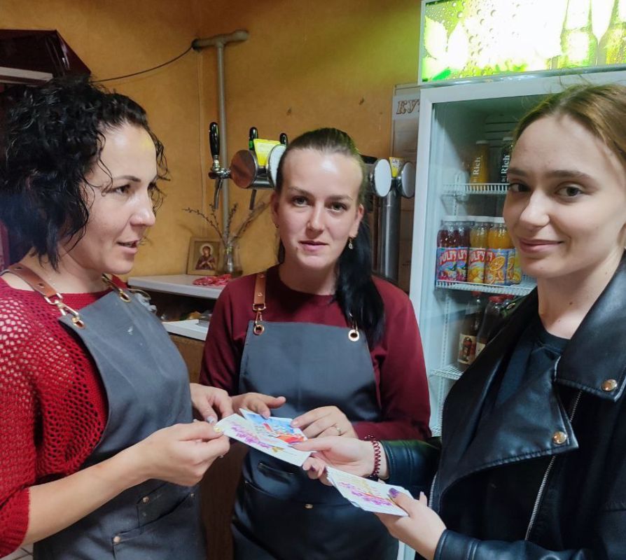 АКЦИЯ «Поздравительная ОТКРЫТКА ТРУДЯЩИМСЯ» АКЦИЯ «Поздравительная ОТКРЫТКА ТРУДЯЩИМСЯ»