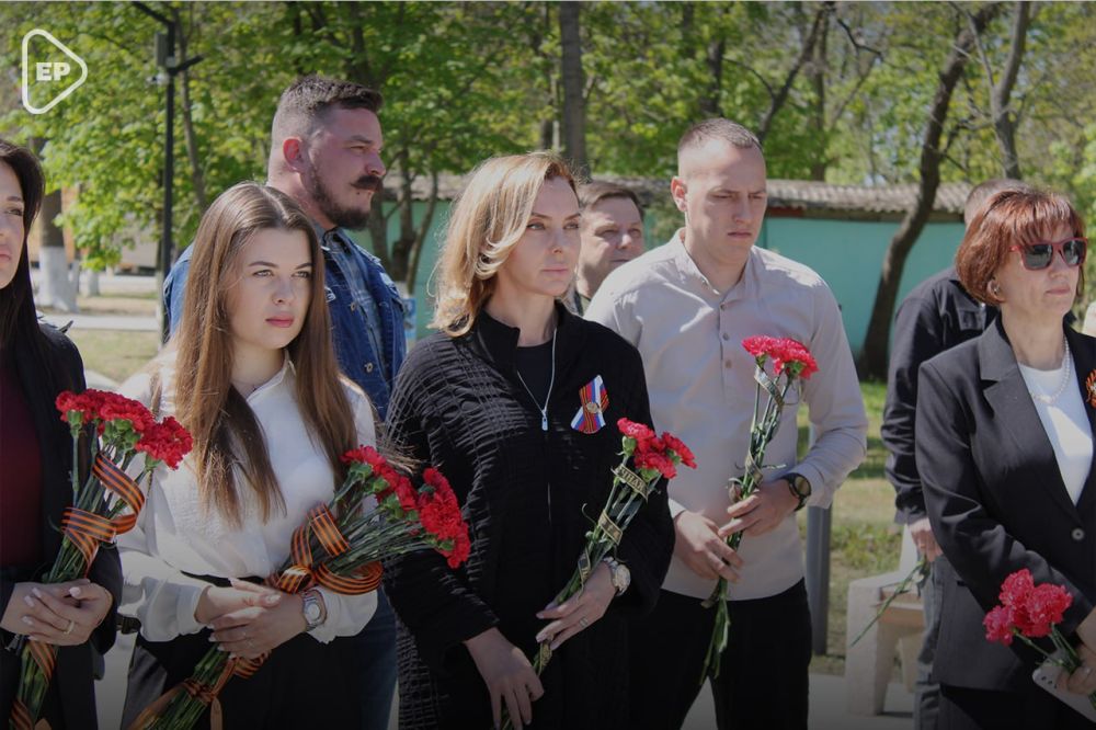 В Херсонской области почтили память жертв трагедии в Одесском доме профсоюзов В Херсонской области почтили память жертв трагедии в Одесском доме профсоюзов