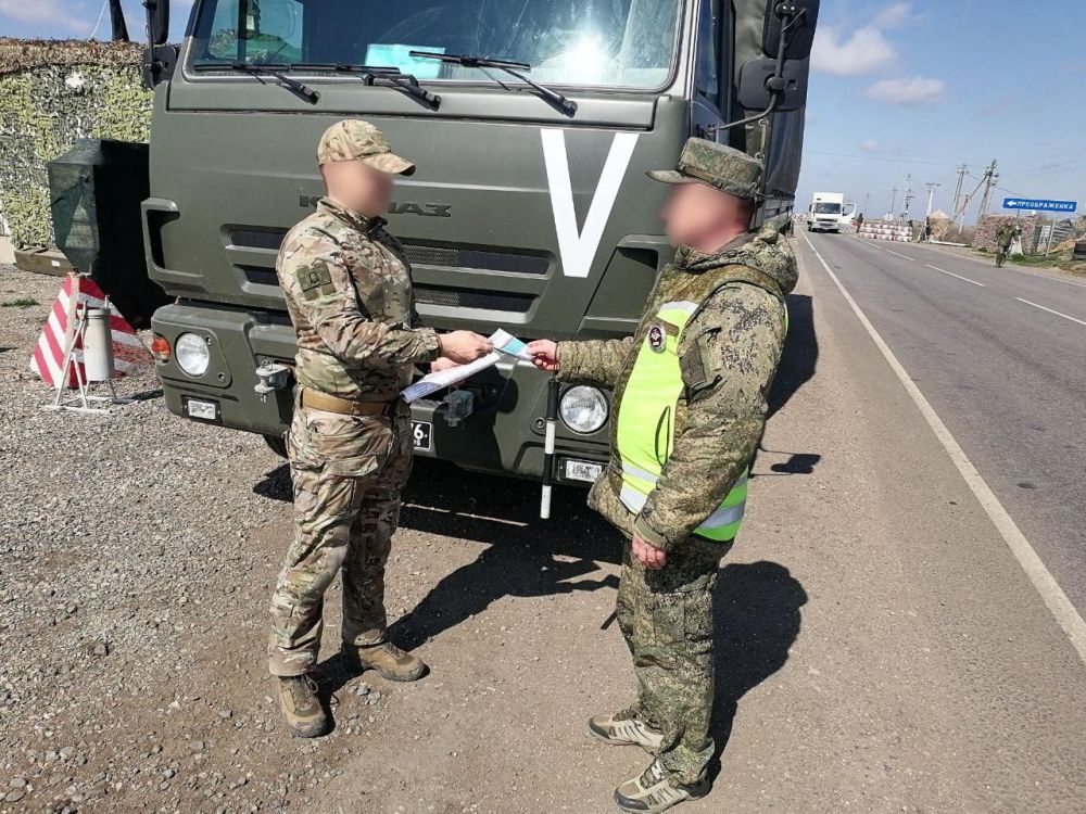 Военные автоинспекторы совместно с госавтоинспекторами Херсонской области провели более 30 мероприятий в рамках акции "За безопасности дорожного движения" Военные автоинспекторы совместно с госавтоинспекторами Херсонской области провели более 30 мероприятий в рамках акции "За безопасности дорожного движения"