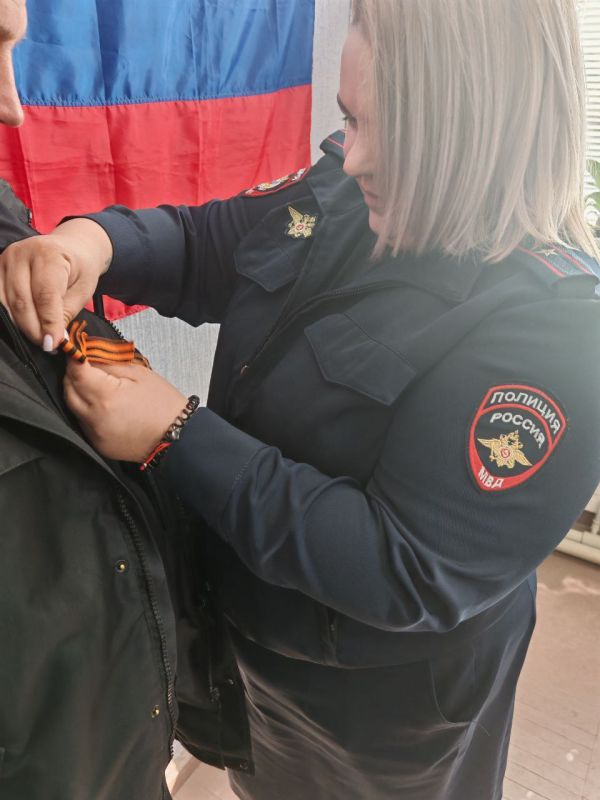 Надежда Бабешко: Георгиевские ленты в преддверии Дня Победы вручают депутаты и волонтеры «Единой России» Надежда Бабешко: Георгиевские ленты в преддверии Дня Победы вручают депутаты и волонтеры «Единой России»