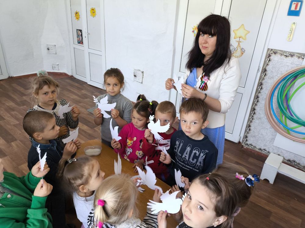 ГБОУ ХО "Рубановский детский сад "Растишка" Великолепетихского МО" принял участие во Всероссийской акции «Окна Победы» ГБОУ ХО "Рубановский детский сад "Растишка" Великолепетихского МО" принял участие во Всероссийской акции «Окна Победы»
