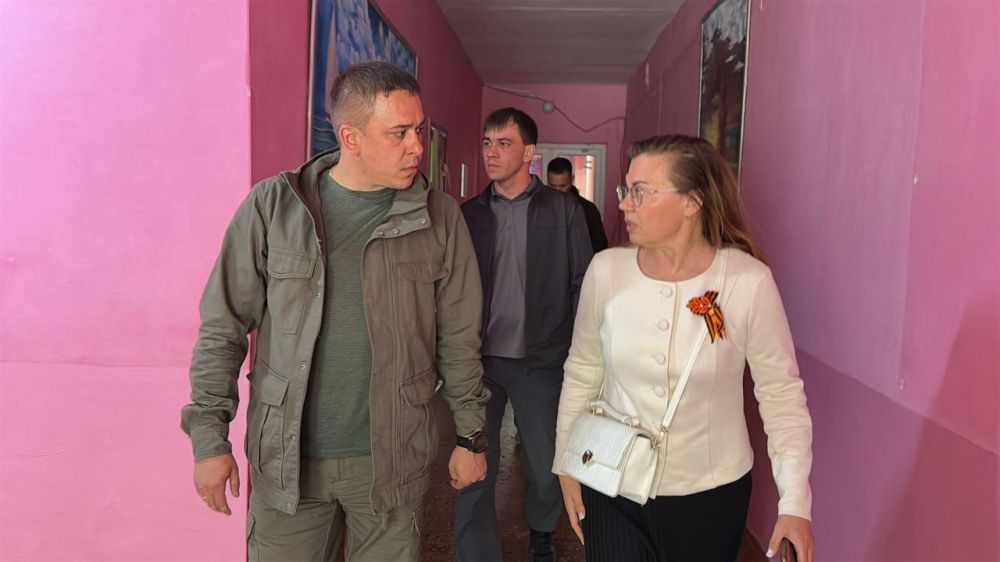 Член ЦК КПРФ Айрат Гибатдинов и Первый секретарь Херсонского областного отделения КПРФ Рамиль Замалетдинов посетили образовательные и культурные учреждения Скадовска Член ЦК КПРФ Айрат Гибатдинов и Первый секретарь Херсонского областного отделения КПРФ Рамиль Замалетдинов посетили образовательные и культурные учреждения Скадовска