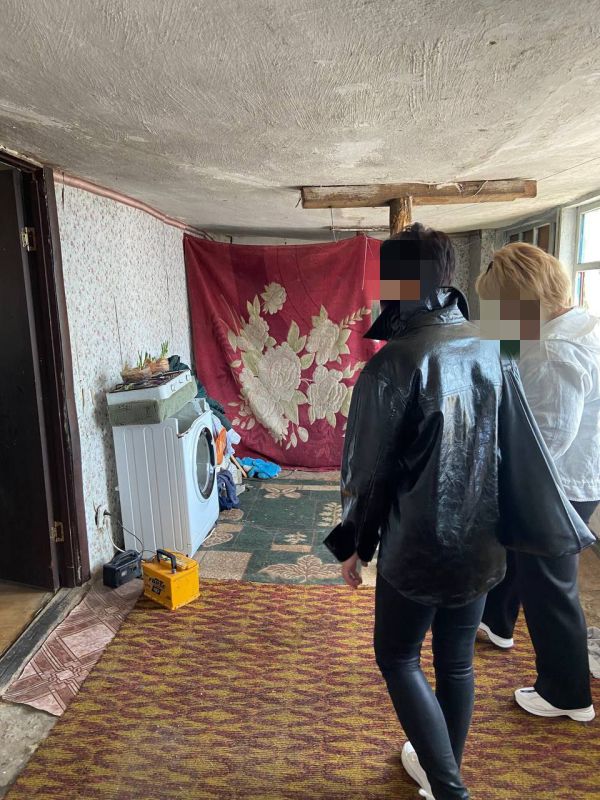 Комиссия по делам несовершеннолетних и защите их прав администрации Каховского муниципального округа посетила семь семей в четырёх населённых пунктах округа Комиссия по делам несовершеннолетних и защите их прав администрации Каховского муниципального округа посетила семь семей в четырёх населённых пунктах округа