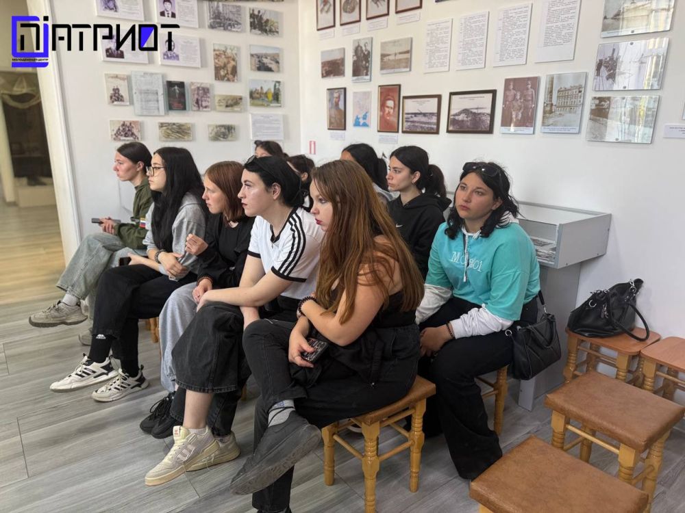 #КЛУБЛЕДИ. ПАМЯТЬ О ПОДВИГЕ: «КЛУБ ЛЕДИ» В ГЕНИЧЕСКЕ В МБУК ХО «Краеведческий музей Генического муниципального округа» прошло интерактивное занятие в рамках тренингового курса «Клуб Леди», посвящённое подвигу женщин в годы... #КЛУБЛЕДИ. ПАМЯТЬ О ПОДВИГЕ: «КЛУБ ЛЕДИ» В ГЕНИЧЕСКЕ В МБУК ХО «Краеведческий музей Генического муниципального округа» прошло интерактивное занятие в рамках тренингового курса «Клуб Леди», посвящённое подвигу женщин в годы...