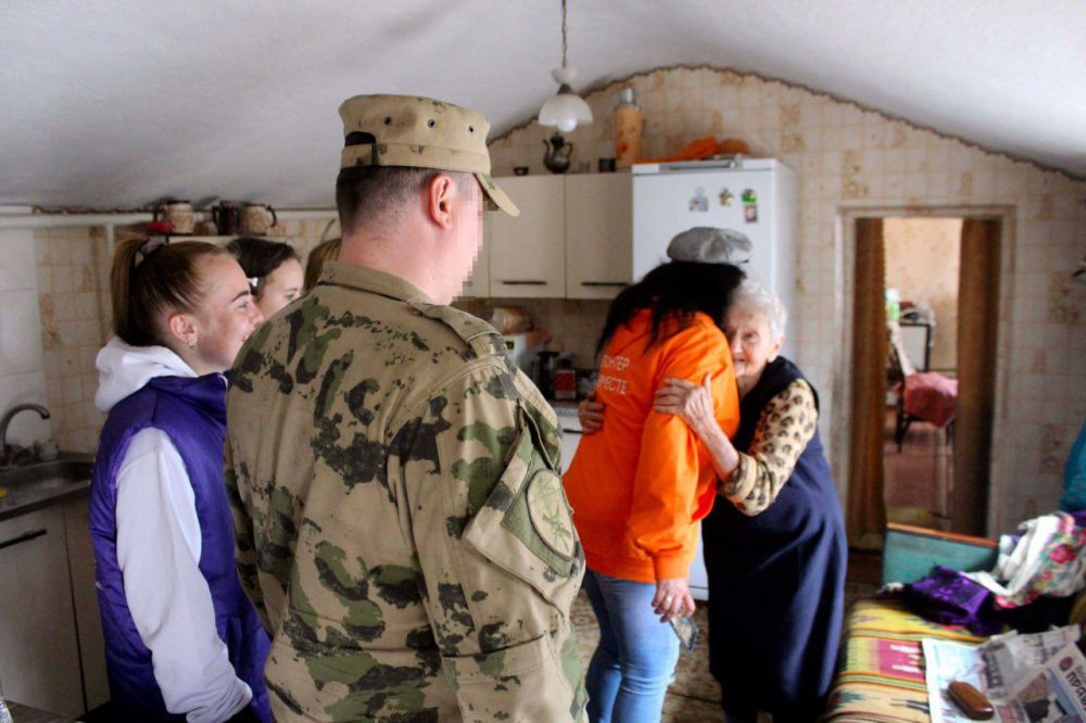 В преддверии 9 мая добровольцы #МЫВМЕСТЕ с сотрудниками Росгвардии провели Акцию "Истории Победы" В преддверии 9 мая добровольцы #МЫВМЕСТЕ с сотрудниками Росгвардии провели Акцию "Истории Победы"