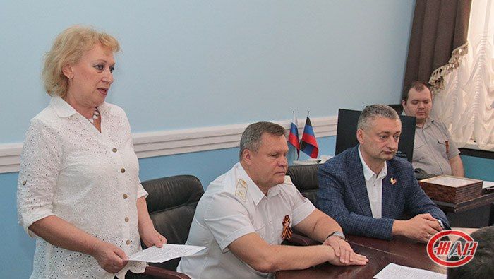 Сегодня, 7 мая, в ФГУП «ЖДН» чтили память героев, защищавших Родину в 1941-1945 годах, и чествовали железнодорожников-участников СВО Сегодня, 7 мая, в ФГУП «ЖДН» чтили память героев, защищавших Родину в 1941-1945 годах, и чествовали железнодорожников-участников СВО