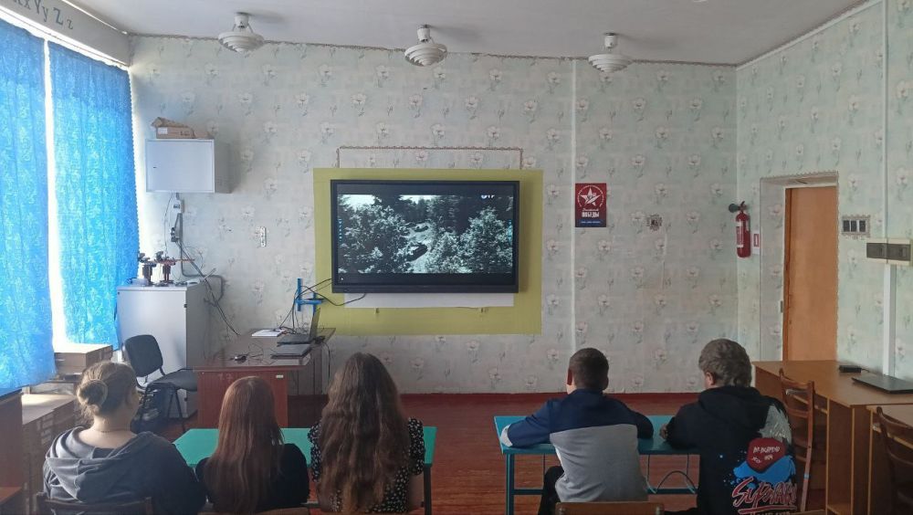 06.05.2025 года в ГБОУ ХО "Новоалександровская школа Нижнесерогозского МО" состоялся показ документального фильма «Неизвестная война», посвящённого роли СССР во Второй мировой войне 06.05.2025 года в ГБОУ ХО "Новоалександровская школа Нижнесерогозского МО" состоялся показ документального фильма «Неизвестная война», посвящённого роли СССР во Второй мировой войне