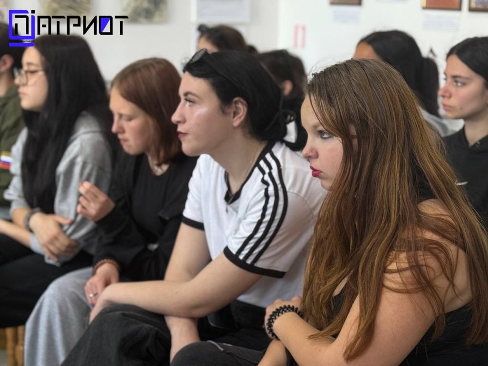 #КЛУБЛЕДИ. ПАМЯТЬ О ПОДВИГЕ: «КЛУБ ЛЕДИ» В ГЕНИЧЕСКЕ В МБУК ХО «Краеведческий музей Генического муниципального округа» прошло интерактивное занятие в рамках тренингового курса «Клуб Леди», посвящённое подвигу женщин в годы... #КЛУБЛЕДИ. ПАМЯТЬ О ПОДВИГЕ: «КЛУБ ЛЕДИ» В ГЕНИЧЕСКЕ В МБУК ХО «Краеведческий музей Генического муниципального округа» прошло интерактивное занятие в рамках тренингового курса «Клуб Леди», посвящённое подвигу женщин в годы...