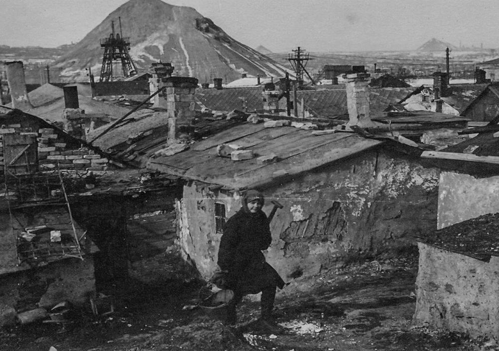 Выжженная земля. Как изгнали гитлеровцев из Донбасса и какой след они оставили Выжженная земля. Как изгнали гитлеровцев из Донбасса и какой след они оставили