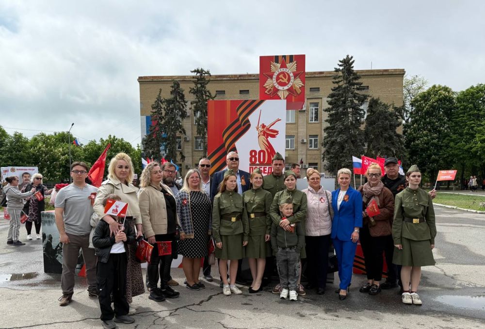 Коллектив Территориального фонда обязательного медицинского страхования Херсонской области приняли участие в праздничных мероприятиях, посвященных Дню Победы Коллектив Территориального фонда обязательного медицинского страхования Херсонской области приняли участие в праздничных мероприятиях, посвященных Дню Победы