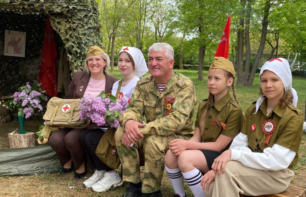 Полевой штаб времен Великой Отечественной войны воссоздали волонтеры «Единой России» в День Победы в Херсонской области Полевой штаб времен Великой Отечественной войны воссоздали волонтеры «Единой России» в День Победы в Херсонской области