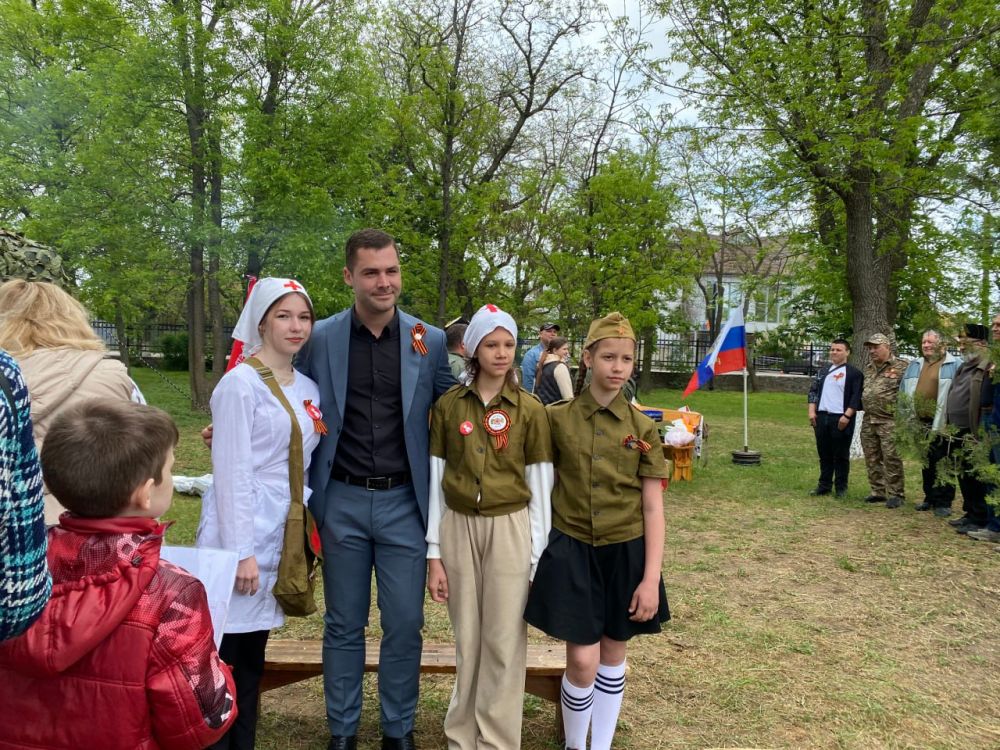 Полевой штаб времен Великой Отечественной войны воссоздали волонтеры «Единой России» в День Победы в Херсонской области Полевой штаб времен Великой Отечественной войны воссоздали волонтеры «Единой России» в День Победы в Херсонской области