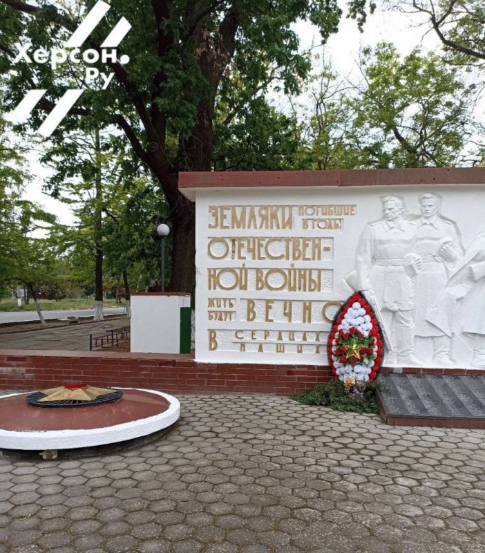 Догадайтесь, какое государство не прекращает свою злобную битву с монументами? Догадайтесь, какое государство не прекращает свою злобную битву с монументами?