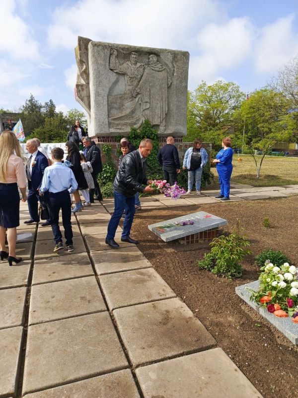 80-летие Великой Победы: Торжественный митинг и концерт в Александровке 80-летие Великой Победы: Торжественный митинг и концерт в Александровке