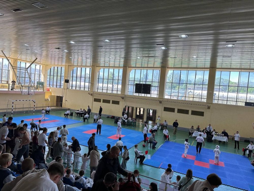 Генические спортсмены завоевали 5 медалей в Международном фестивале, посвященном 80-летию Победы по киокушинкай и всестилевому каратэ 11 мая в Симферополе состоялся Международный фестиваль посвящений, 80-летию Победы по... Генические спортсмены завоевали 5 медалей в Международном фестивале, посвященном 80-летию Победы по киокушинкай и всестилевому каратэ 11 мая в Симферополе состоялся Международный фестиваль посвящений, 80-летию Победы по...