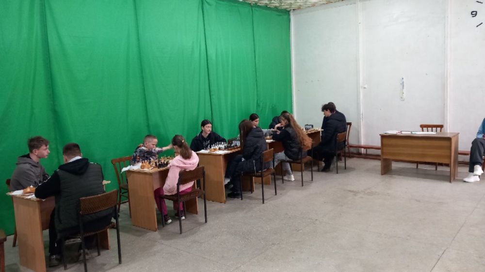 Шахматный турнир в Хорловском спортивном клубе в честь 80-й годовщины Дня Победы Шахматный турнир в Хорловском спортивном клубе в честь 80-й годовщины Дня Победы