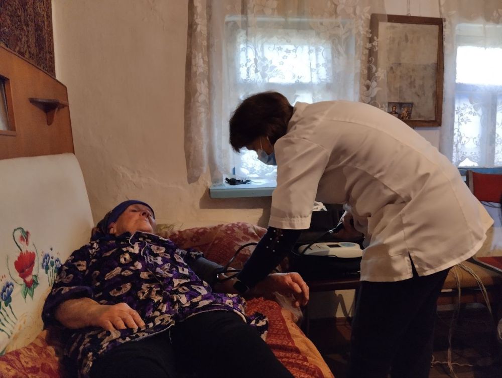 Сотрудники Ровненского территориального отдела организовали медицинский осмотр ветеранов Великой Отечественной войны Сотрудники Ровненского территориального отдела организовали медицинский осмотр ветеранов Великой Отечественной войны