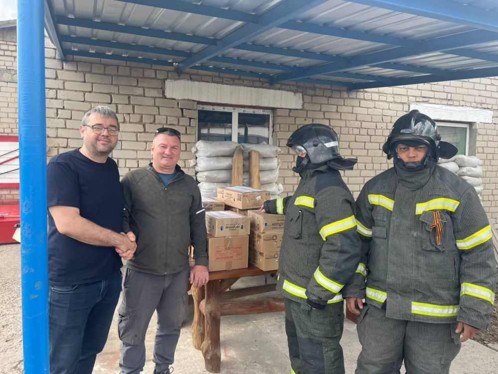 Краснодарский край передал гуманитарную помощь пожарным Горностаевского округа Краснодарский край передал гуманитарную помощь пожарным Горностаевского округа
