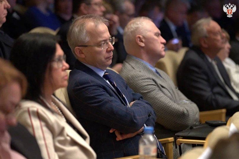 Минздрав России (VK). Михаил Мурашко: Стратегический блок задач как этого года, так и в долгосрочной перспективе — вопросы обеспечения страны и ее граждан медицинской продукцией Об этом рассказал министр здравоохранения РФ... Минздрав России (VK). Михаил Мурашко: Стратегический блок задач как этого года, так и в долгосрочной перспективе — вопросы обеспечения страны и ее граждан медицинской продукцией Об этом рассказал министр здравоохранения РФ...