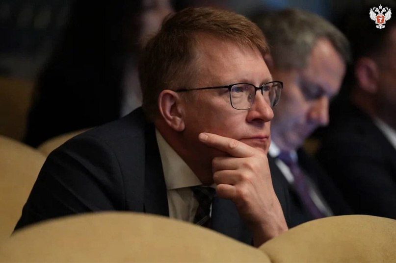 Минздрав России (VK). Михаил Мурашко: Стратегический блок задач как этого года, так и в долгосрочной перспективе — вопросы обеспечения страны и ее граждан медицинской продукцией Об этом рассказал министр здравоохранения РФ... Минздрав России (VK). Михаил Мурашко: Стратегический блок задач как этого года, так и в долгосрочной перспективе — вопросы обеспечения страны и ее граждан медицинской продукцией Об этом рассказал министр здравоохранения РФ...