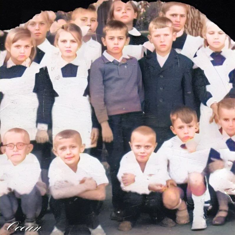 Выпускники. Последний звонок — и впереди целая жизнь Выпускники. Последний звонок — и впереди целая жизнь