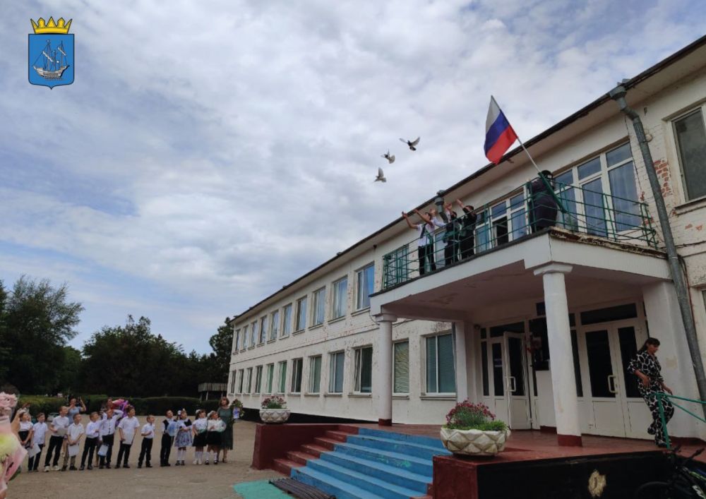 Прошли последние звонки в школах Алешкинского муниципального округа Прошли последние звонки в школах Алешкинского муниципального округа
