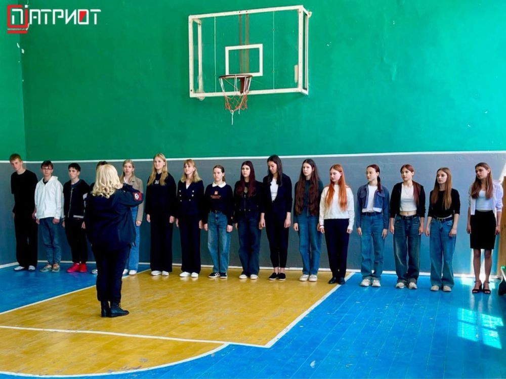 Шаг за шагом: Чонгарская молодежь в строю! Шаг за шагом: Чонгарская молодежь в строю!