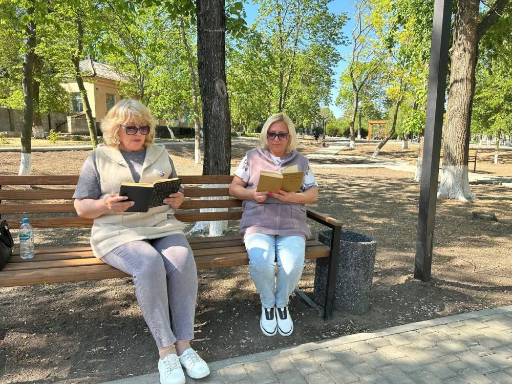 В Нижнесерогозском муниципальном округе произошло долгожданное событие — в парке открылась новая библиотека под открытым небом В Нижнесерогозском муниципальном округе произошло долгожданное событие — в парке открылась новая библиотека под открытым небом