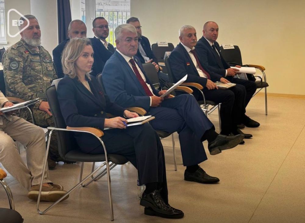 Депутаты фракции «Единая Россия» в Херсонской областной Думе подвели итоги работы за месяц Депутаты фракции «Единая Россия» в Херсонской областной Думе подвели итоги работы за месяц
