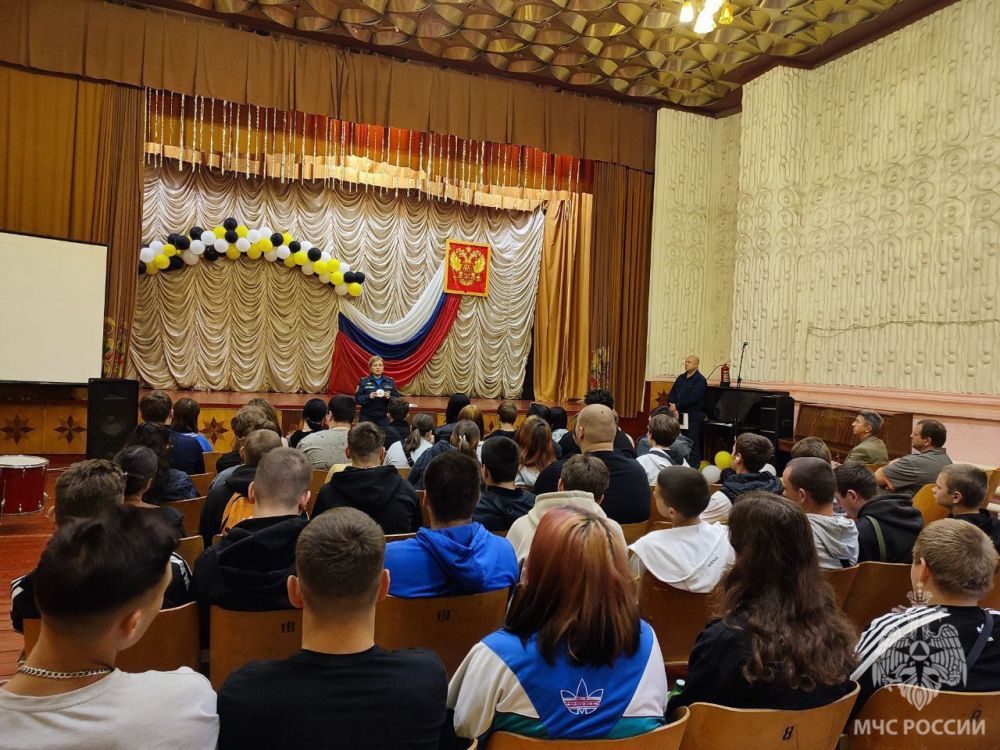 В Геническом техникуме сферы обслуживания провели мероприятие по пожарной безопасности для 120 человек В Геническом техникуме сферы обслуживания провели мероприятие по пожарной безопасности для 120 человек