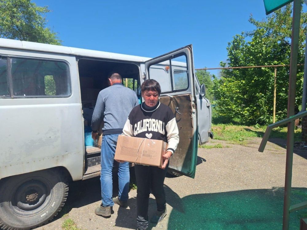 В Краснодарском крае передали гуманитарную помощь для жителей прифронтовых районов Херсонской области В Краснодарском крае передали гуманитарную помощь для жителей прифронтовых районов Херсонской области
