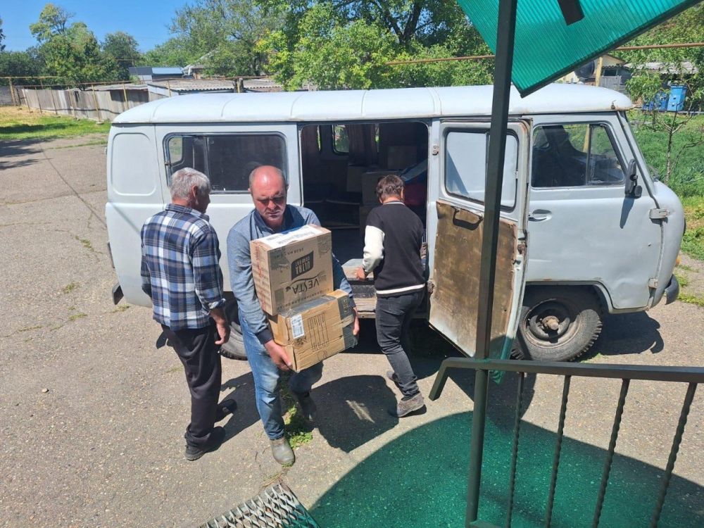 В Краснодарском крае передали гуманитарную помощь для жителей прифронтовых районов Херсонской области В Краснодарском крае передали гуманитарную помощь для жителей прифронтовых районов Херсонской области